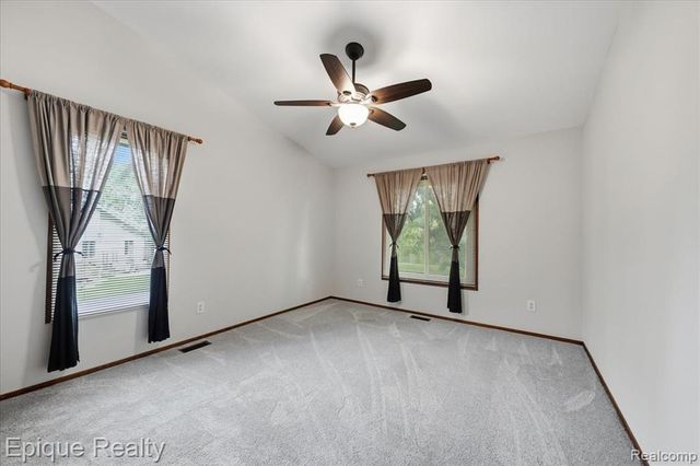 1925 Country Lane, Lake Orion, MI 48360