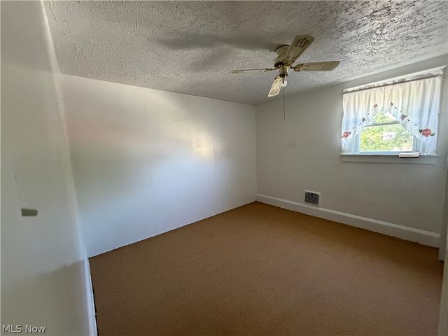 1452 Humbolt Avenue, Youngstown, OH 44502