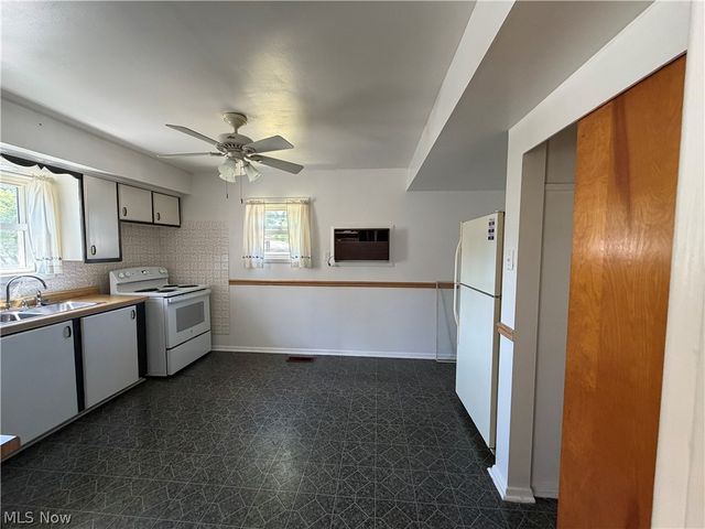 1452 Humbolt Avenue, Youngstown, OH 44502
