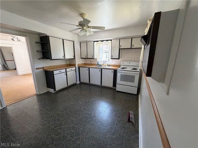 1452 Humbolt Avenue, Youngstown, OH 44502