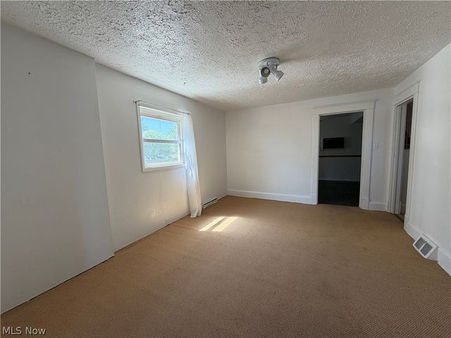 1452 Humbolt Avenue, Youngstown, OH 44502