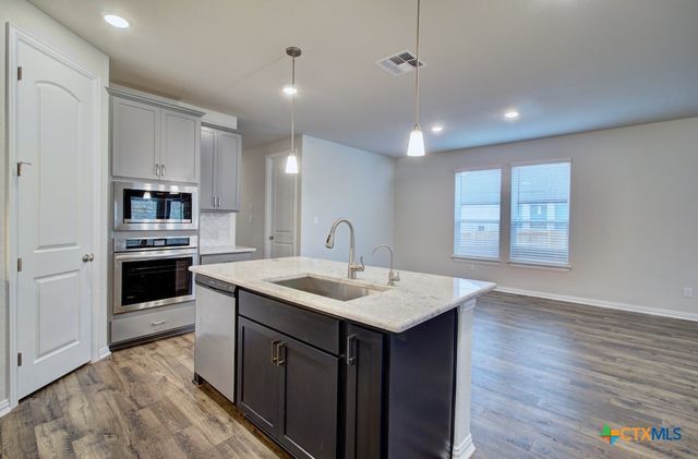 1307 Red Fox, New Braunfels, TX 78132