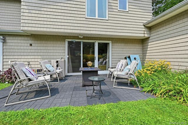 11 Soundview Drive, Port Jefferson, NY 11777
