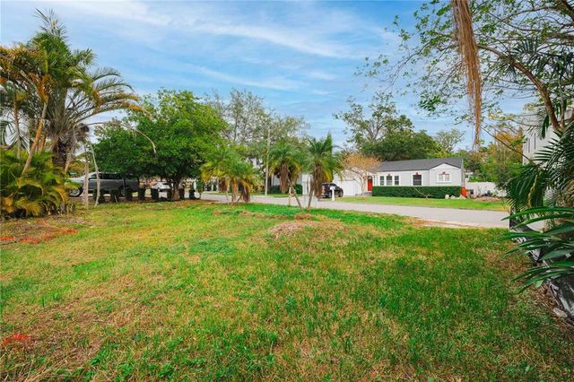 4615 S WOODLYNNE AVENUE, Tampa, FL 33611