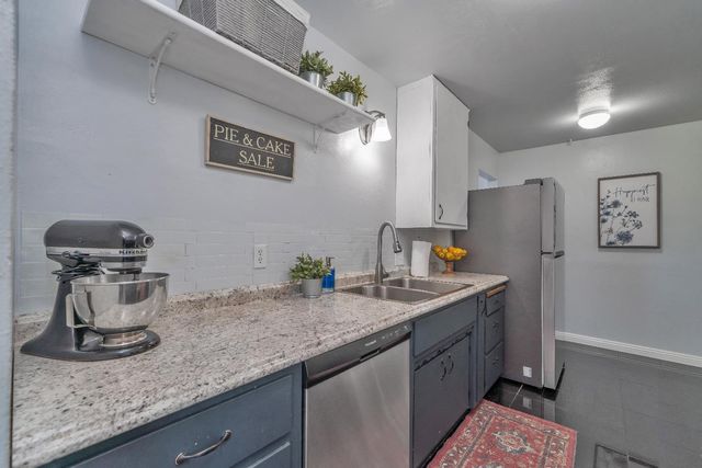 6261 Grizzly Flat Rd, Somerset, CA 95684