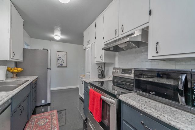 6261 Grizzly Flat Rd, Somerset, CA 95684