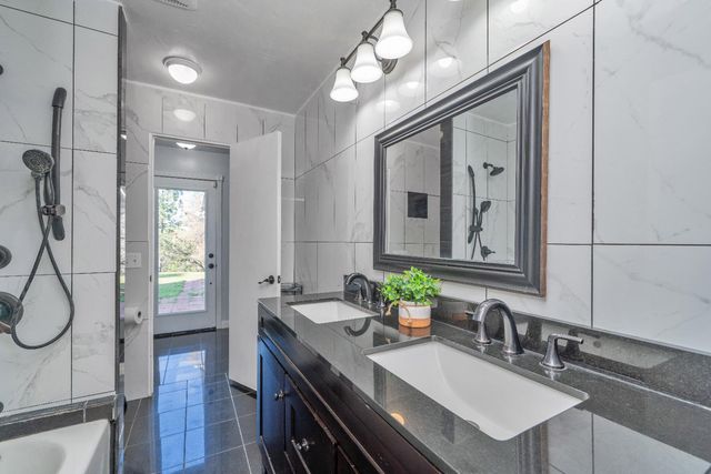 6261 Grizzly Flat Rd, Somerset, CA 95684