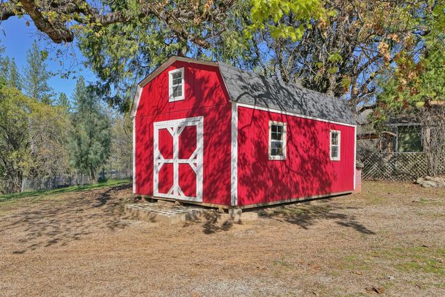 6261 Grizzly Flat Rd, Somerset, CA 95684