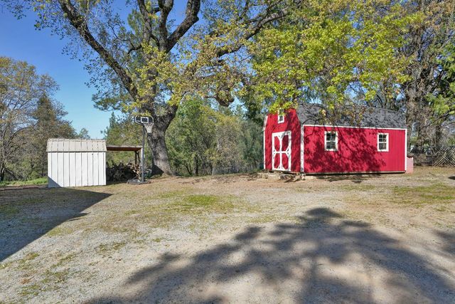 6261 Grizzly Flat Rd, Somerset, CA 95684