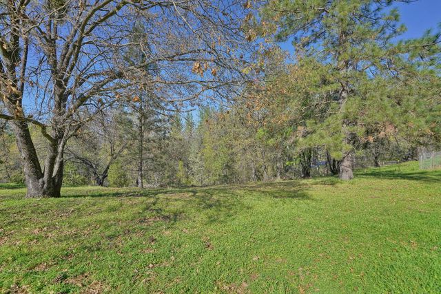 6261 Grizzly Flat Rd, Somerset, CA 95684