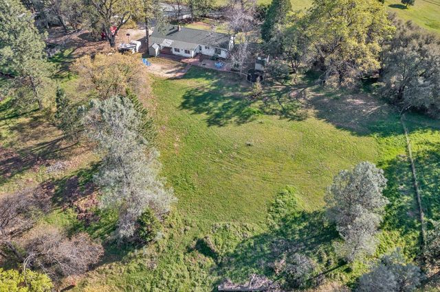 6261 Grizzly Flat Rd, Somerset, CA 95684