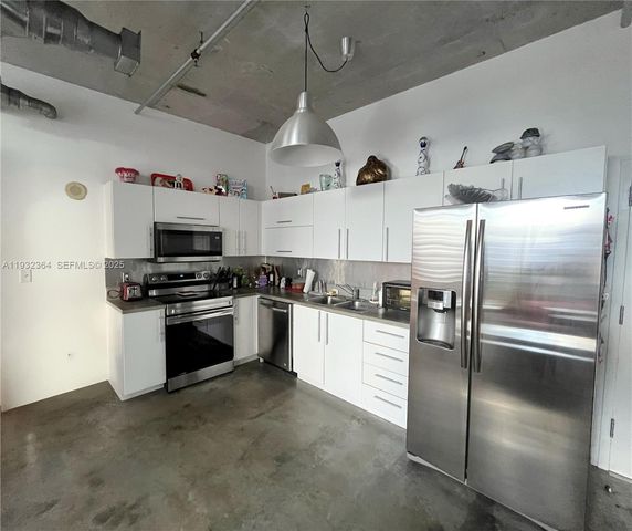 444 NE 30th St 702, Miami, FL 33137