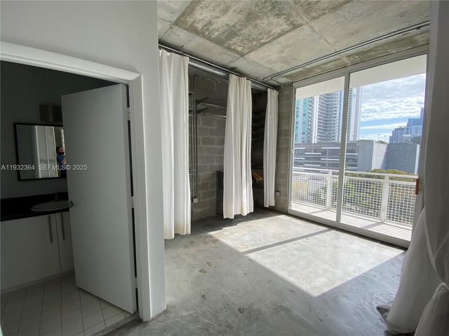 444 NE 30th St 702, Miami, FL 33137