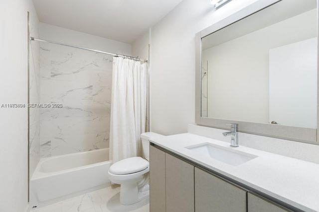 2505 NE 193rd St 4116, Miami, FL 33180