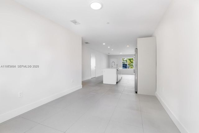 2505 NE 193rd St 4116, Miami, FL 33180