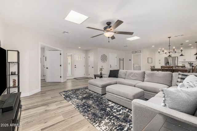 10914 W SARATOGA Circle, Sun City, AZ 85351