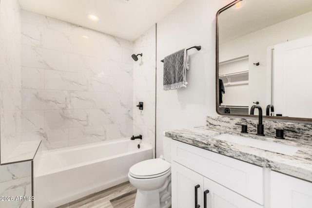 10914 W SARATOGA Circle, Sun City, AZ 85351