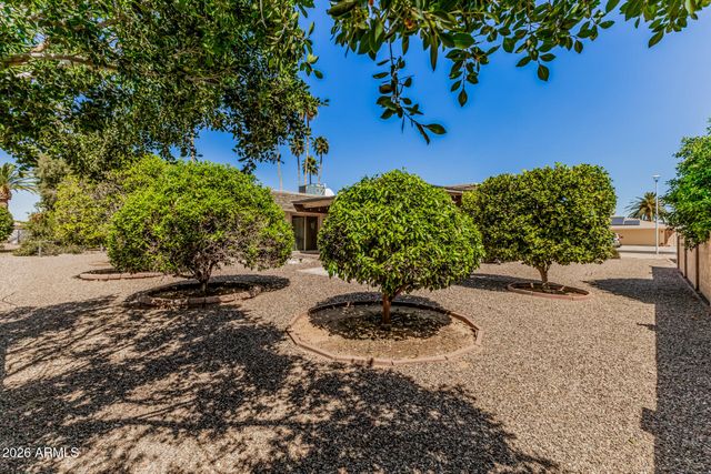 10914 W SARATOGA Circle, Sun City, AZ 85351
