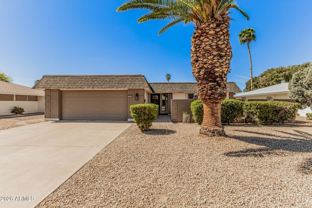 10914 W SARATOGA Circle, Sun City, AZ 85351