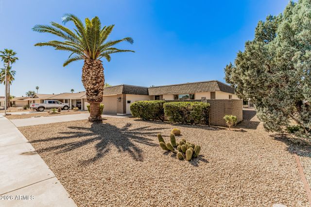 10914 W SARATOGA Circle, Sun City, AZ 85351