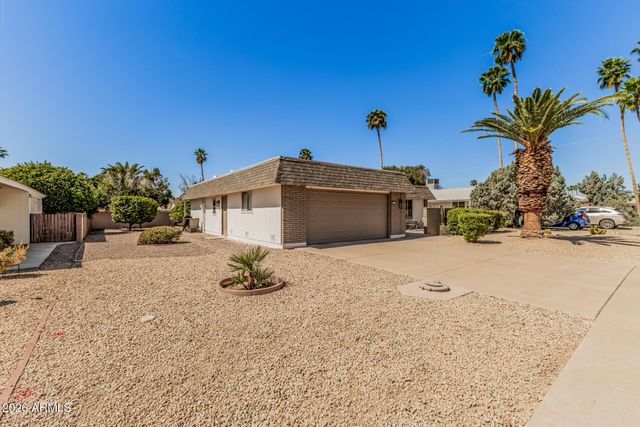 10914 W SARATOGA Circle, Sun City, AZ 85351