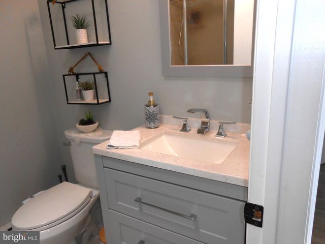 46 WOODSTOCK DR, Toms River, NJ 08757