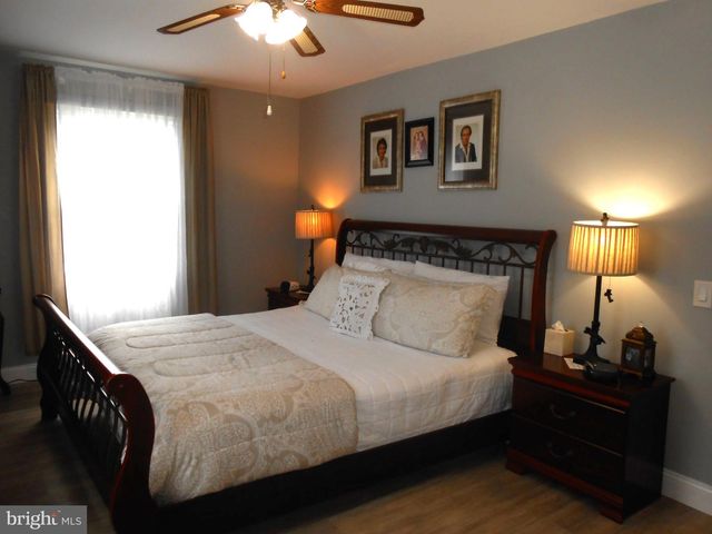 46 WOODSTOCK DR, Toms River, NJ 08757
