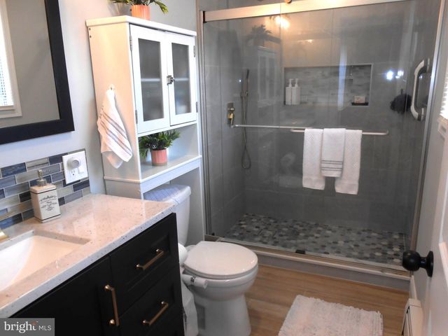 46 WOODSTOCK DR, Toms River, NJ 08757