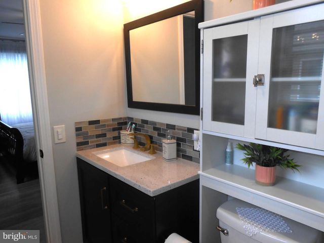 46 WOODSTOCK DR, Toms River, NJ 08757