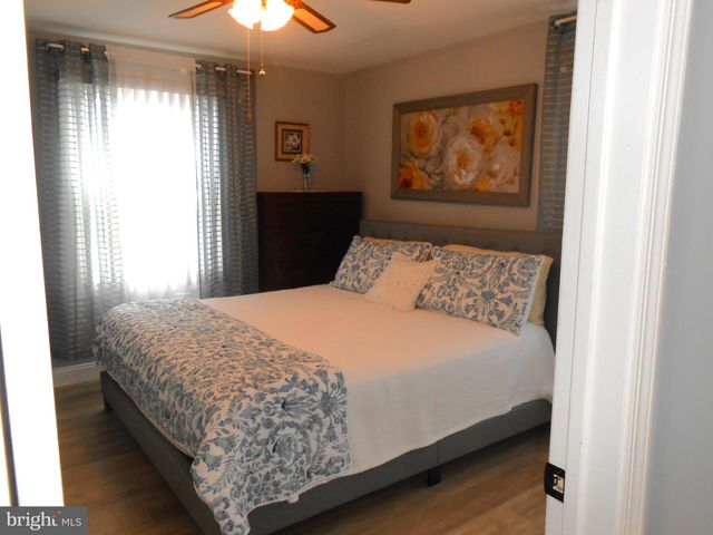 46 WOODSTOCK DR, Toms River, NJ 08757