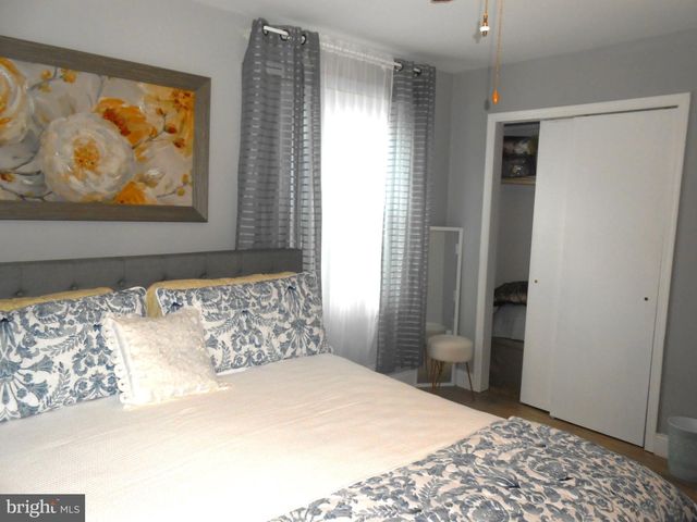 46 WOODSTOCK DR, Toms River, NJ 08757