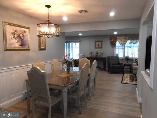 46 WOODSTOCK DR, Toms River, NJ 08757