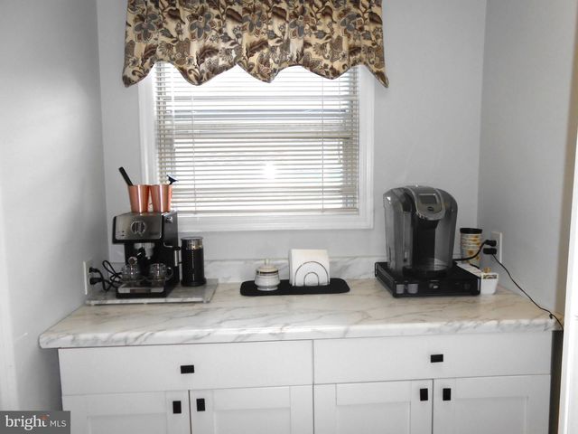 46 WOODSTOCK DR, Toms River, NJ 08757