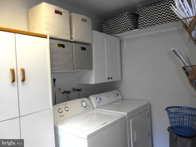 46 WOODSTOCK DR, Toms River, NJ 08757