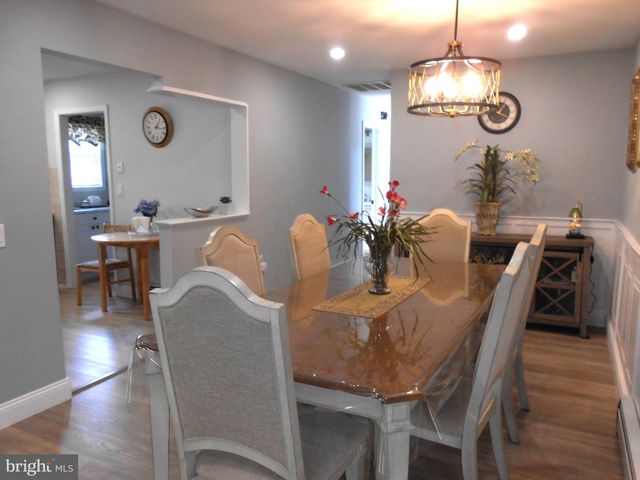 46 WOODSTOCK DR, Toms River, NJ 08757