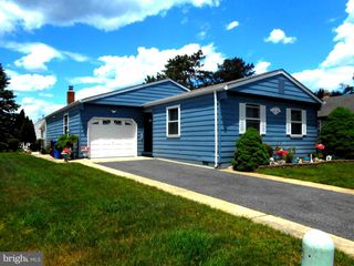 46 WOODSTOCK DR, Toms River, NJ 08757