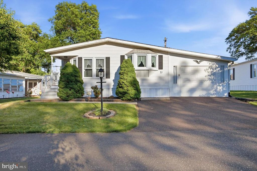 71 COWBELL LN, Chalfont, PA 18914