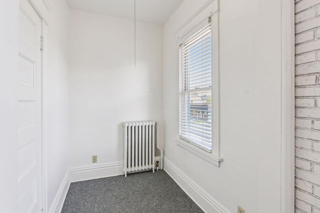 1049 7th Street W, Saint Paul, MN 55102