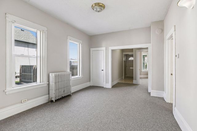 1049 7th Street W, Saint Paul, MN 55102