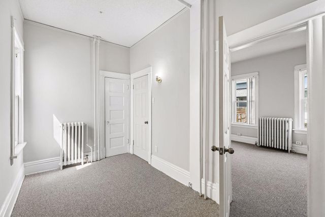 1049 7th Street W, Saint Paul, MN 55102