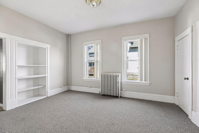 1049 7th Street W, Saint Paul, MN 55102