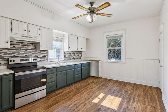 1049 7th Street W, Saint Paul, MN 55102