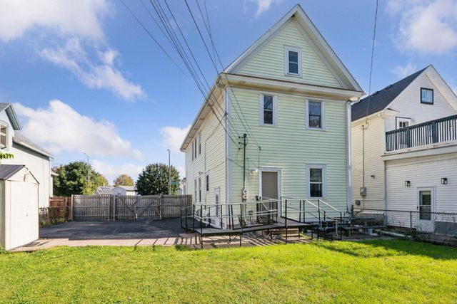 1049 7th Street W, Saint Paul, MN 55102