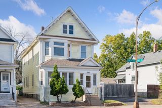 1049 7th Street W, Saint Paul, MN 55102