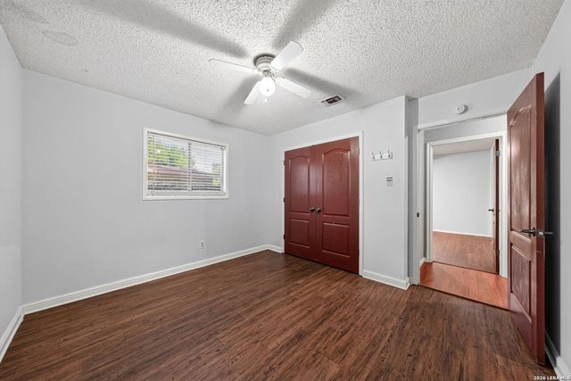 138 Bobolink Dr, New Braunfels, TX 78130