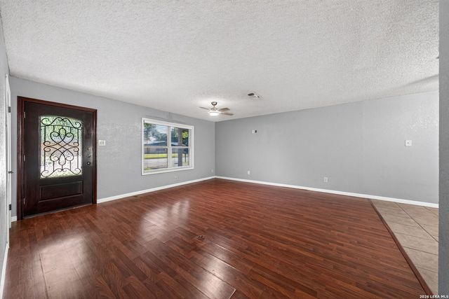 138 Bobolink Dr, New Braunfels, TX 78130