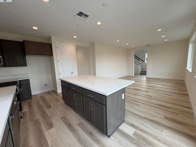 1300 Sunningdale Lane, Fairfield, CA 94533