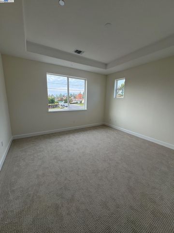 1300 Sunningdale Lane, Fairfield, CA 94533