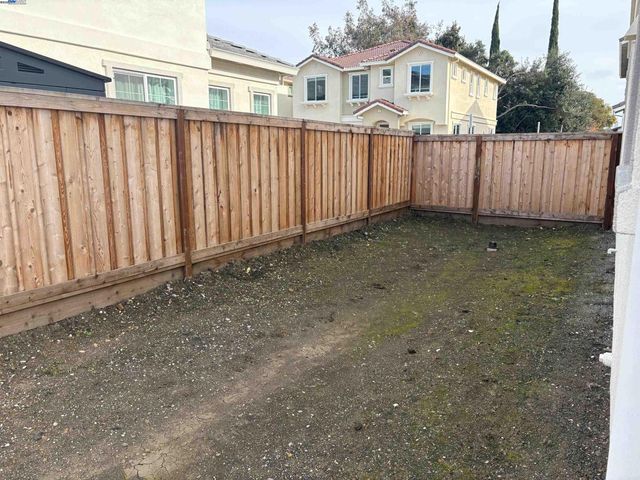 1300 Sunningdale Lane, Fairfield, CA 94533