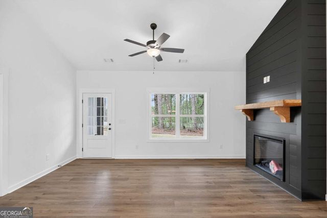 321 Relay Road, Silver Creek, GA 30173